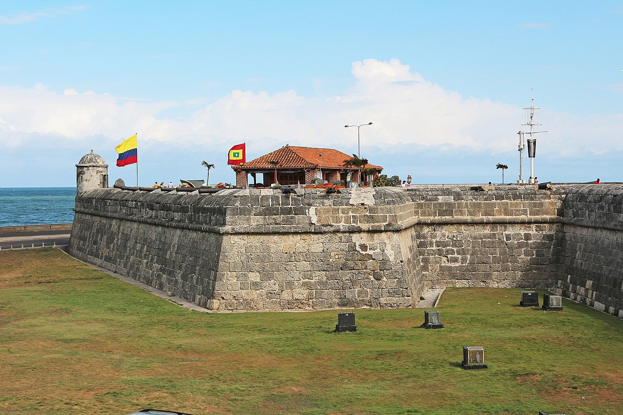 Cumplido trono Sumergir Puerto, fortalezas y conjunto monumental de Cartagena | Holamon.cat ➡️ La  guía alternativa de viaje alrededor del mundo